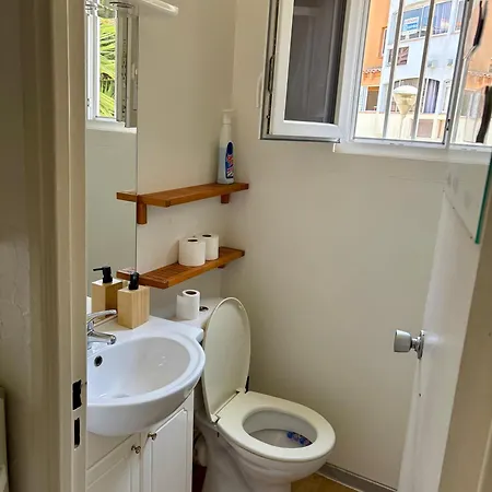 Du Port Apartment *